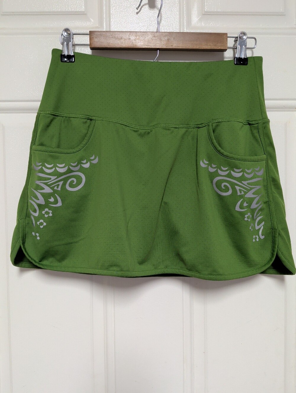 Athleta Green Reflective Athletic Mini Chase Skirt Skort Style 903790 Sz Small